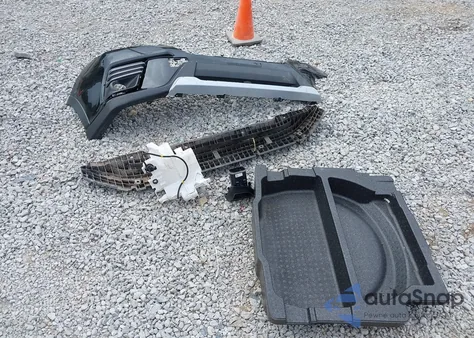 2022 Subaru Forester Touring z USA, uszkodzony, nr VIN JF2SKARC2NH487380